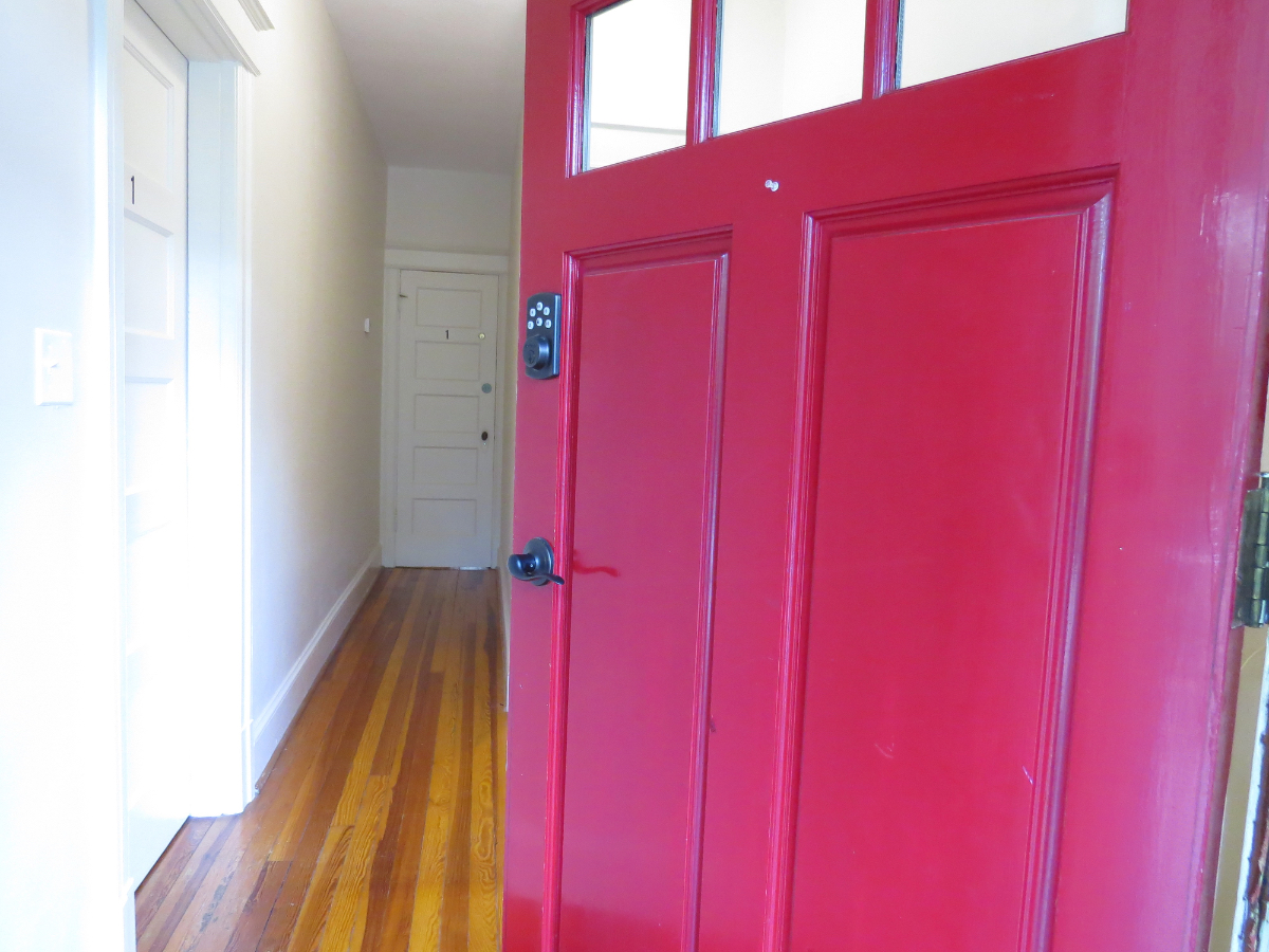 Cozy Vibes. . . close to Hospitals, Capitol, and Downtown - Photo 2