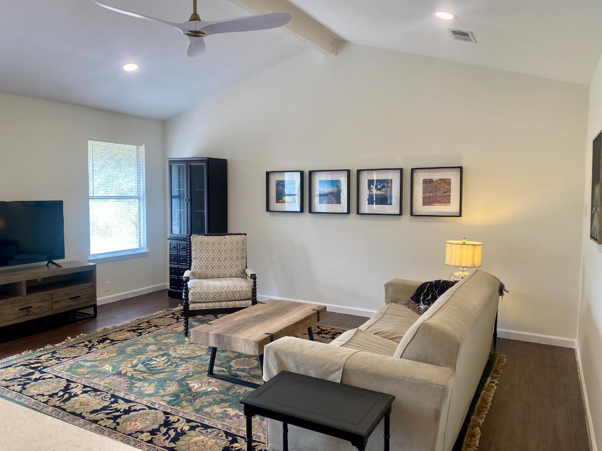Charming, Peaceful, Pet Friendly Duplex in Southwest Austin Close to Dripping Springs Apt B - Photo 1