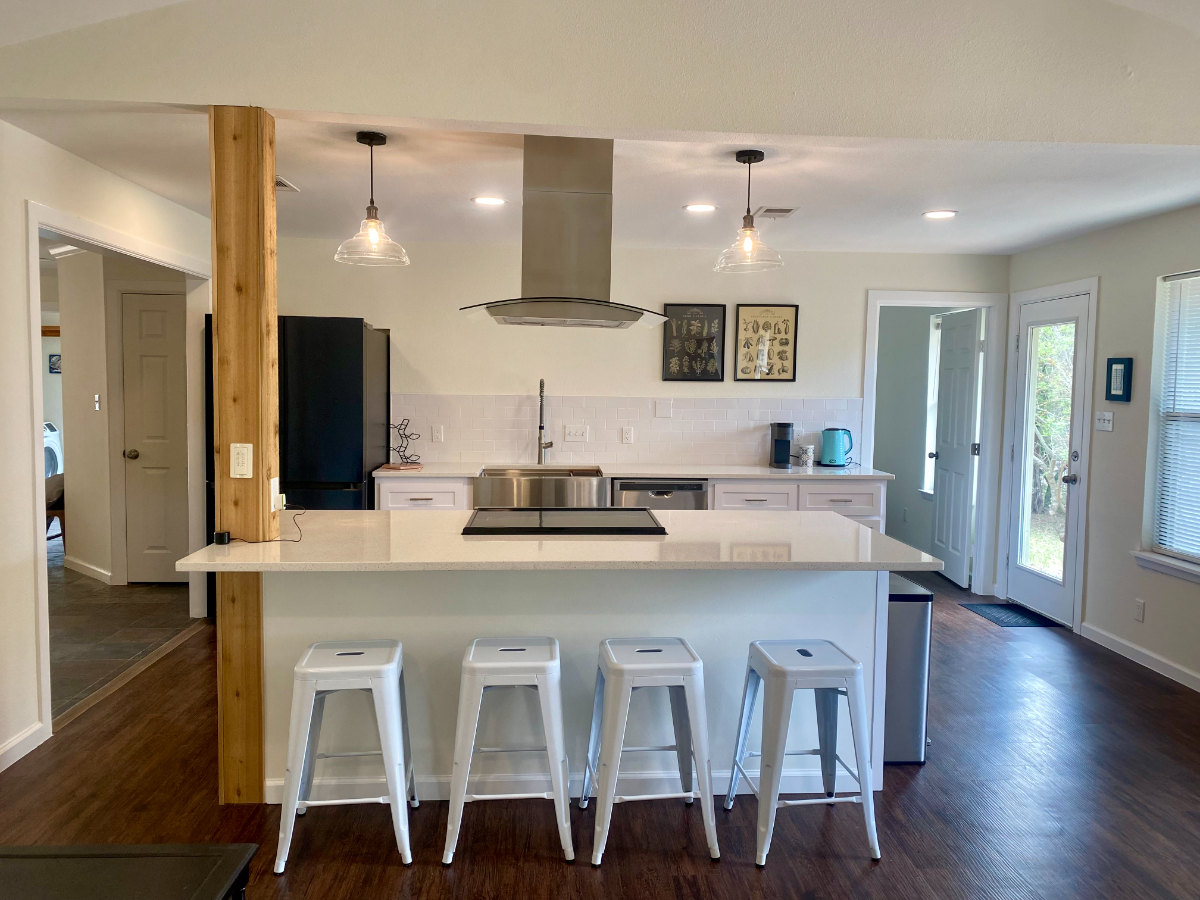 Charming, Peaceful, Pet Friendly Duplex in Southwest Austin Close to Dripping Springs Apt B - Photo 3