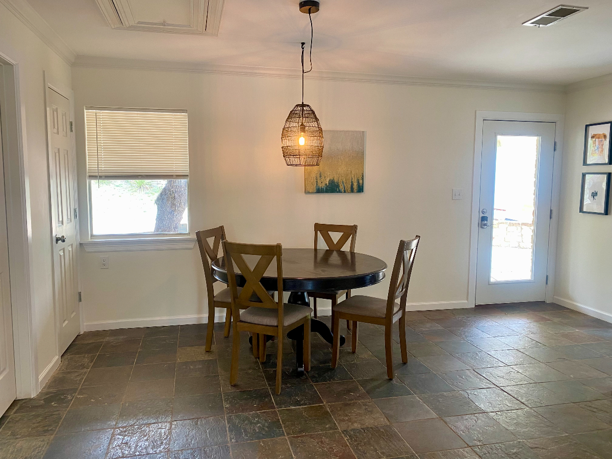 Charming, Peaceful, Pet Friendly Duplex in Southwest Austin Close to Dripping Springs Apt B - Photo 4