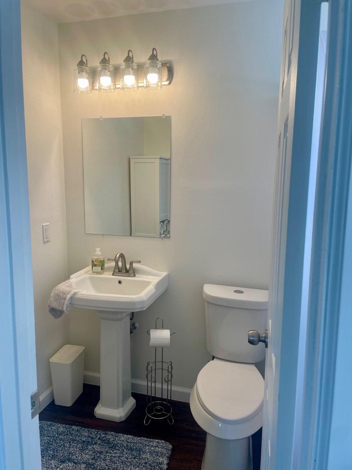 Charming, Peaceful, Pet Friendly Duplex in Southwest Austin Close to Dripping Springs Apt B - Photo 6