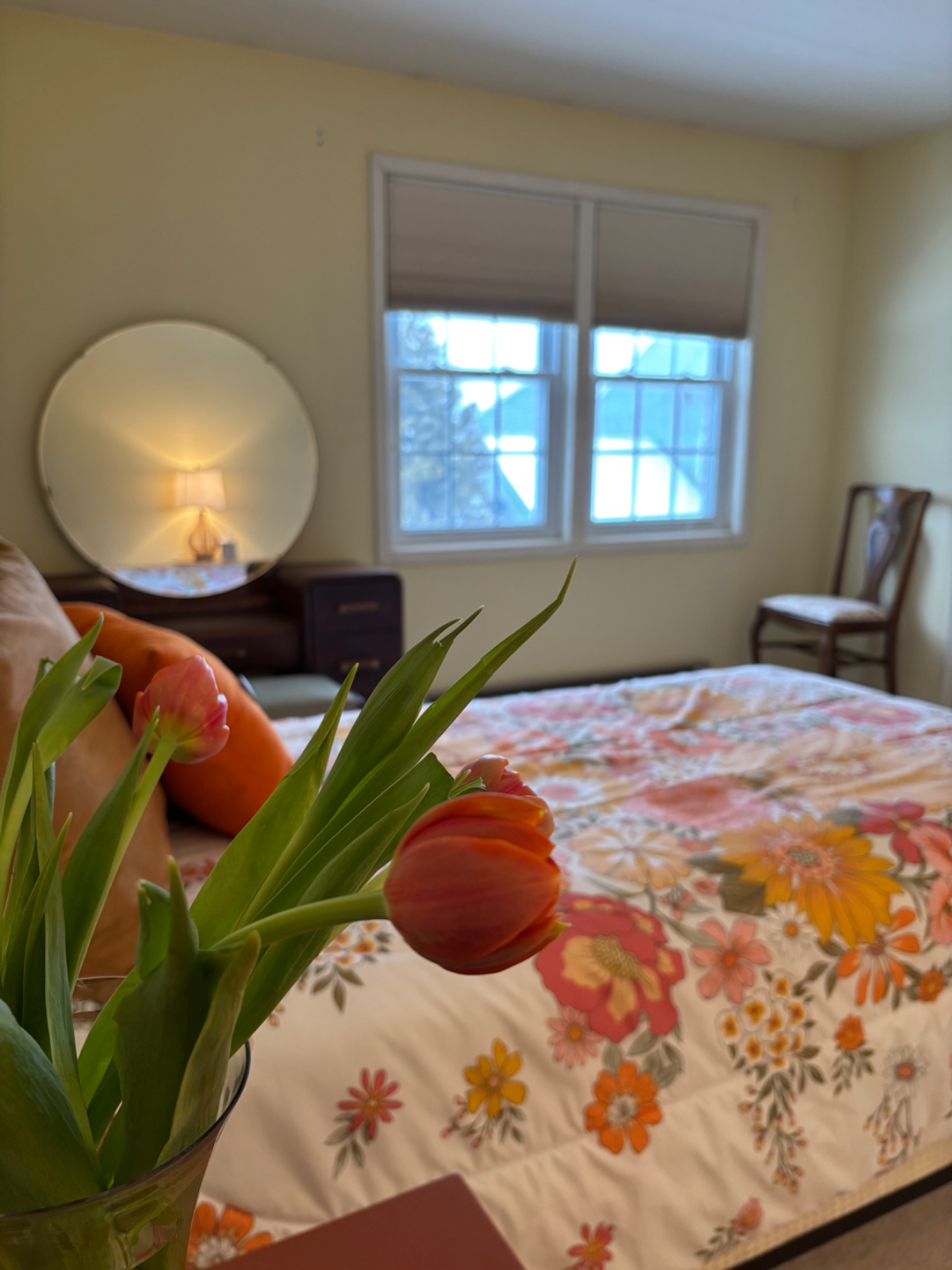 Comfortable end unit two-bedroom condo with garage, sunroom, and community pool access - Photo 7