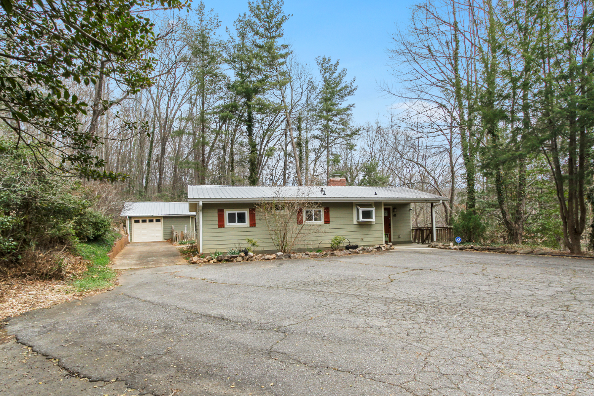 Mountain Hideaway Minutes from Downtown - Photo 2