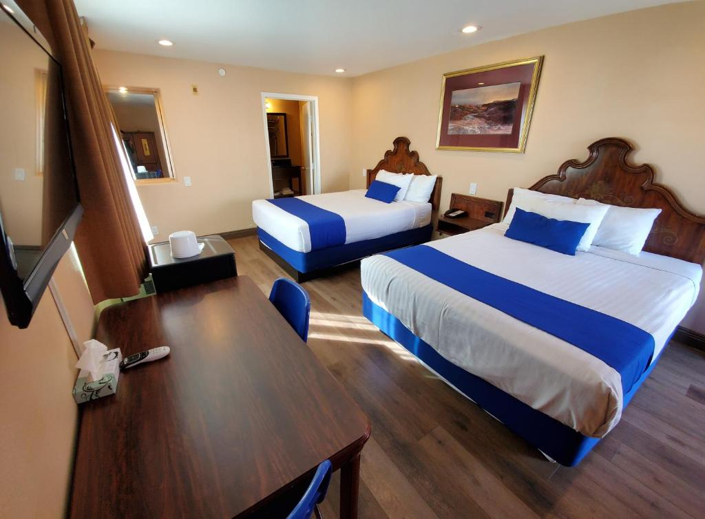 King Size Bed - Photo 2