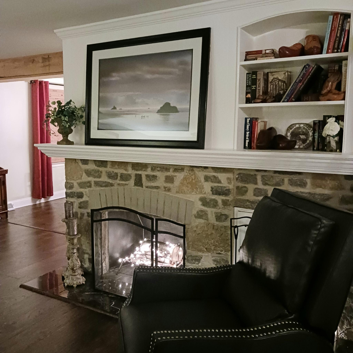 Spacious 4BR Home on Quiet Cul-de-Sac with Screened Porch - Photo 7