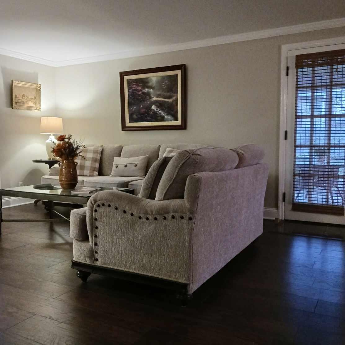 Spacious 4BR Home on Quiet Cul-de-Sac with Screened Porch - Photo 8