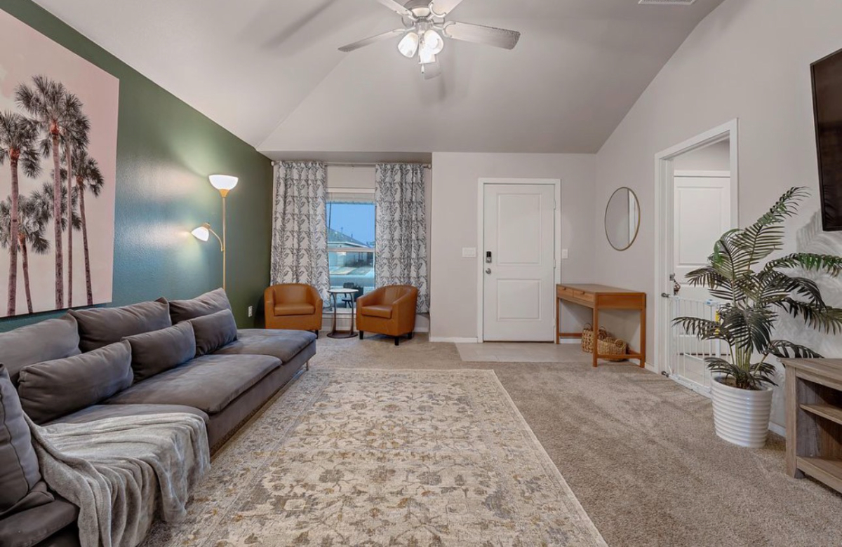 Spacious 3 Bedroom Rental With Garage And Outdoor Area Near Texas Tech University And Medical Center - Photo 4
