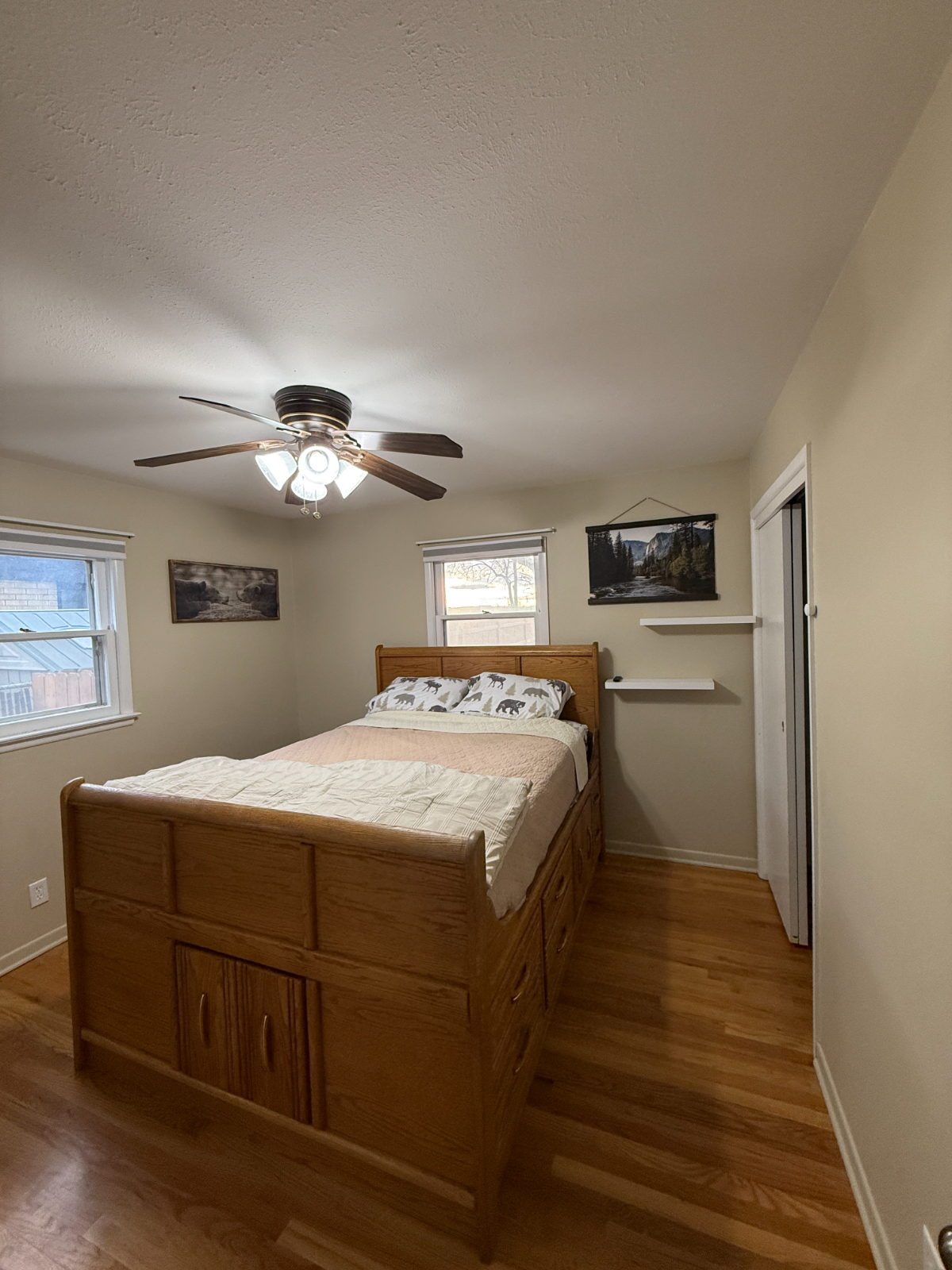 Private Upper-Level 2BR with Smart Features, Shared Kitchen, Large Yard, and Cozy Work Nook - Photo 5