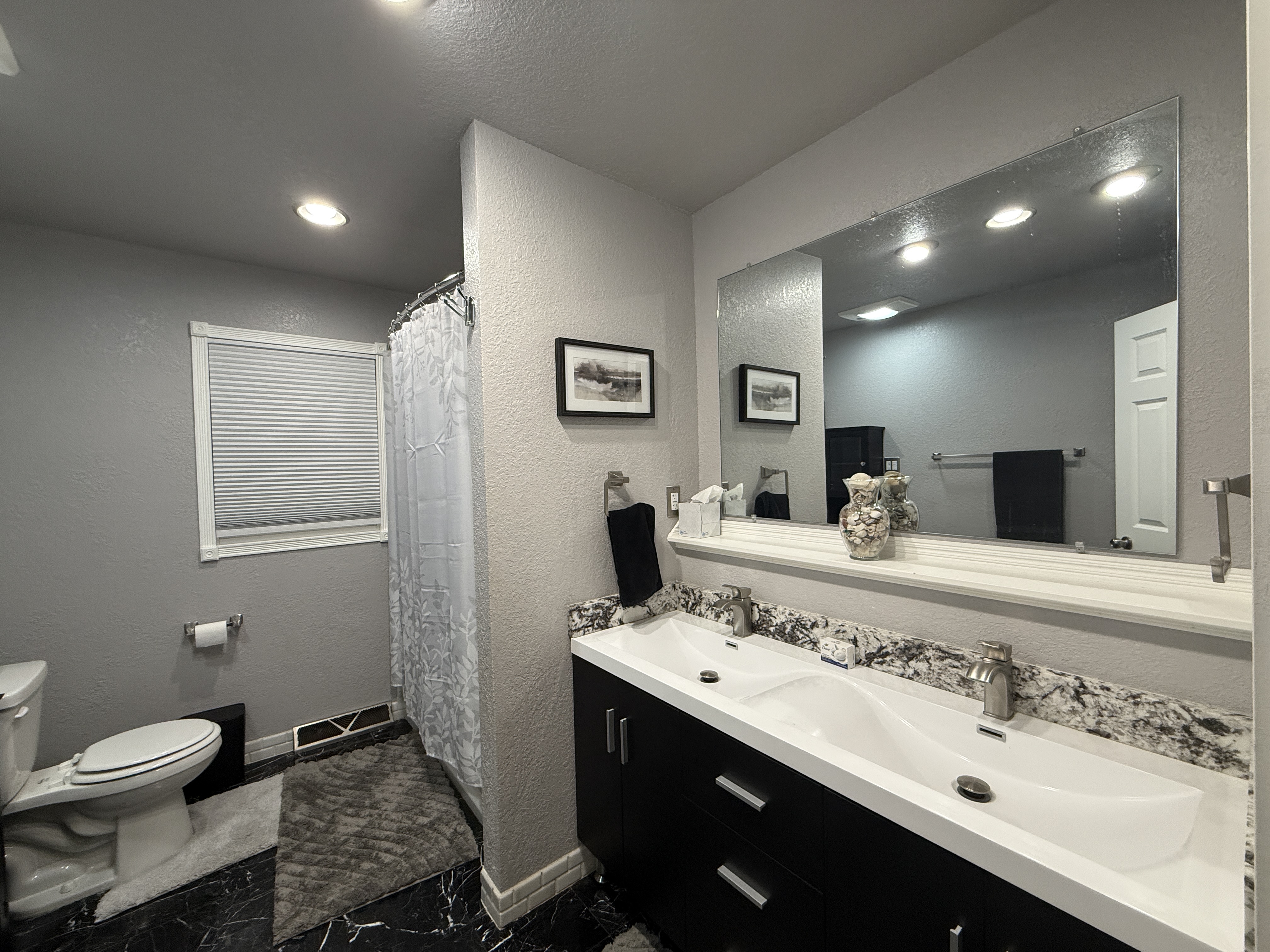 Private Upper-Level 2BR with Smart Features, Shared Kitchen, Large Yard, and Cozy Work Nook - Photo 9