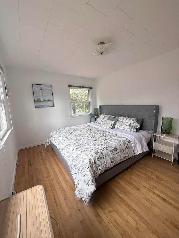 Fully Renovated Spacious 2-Bedroom Home - Photo 1