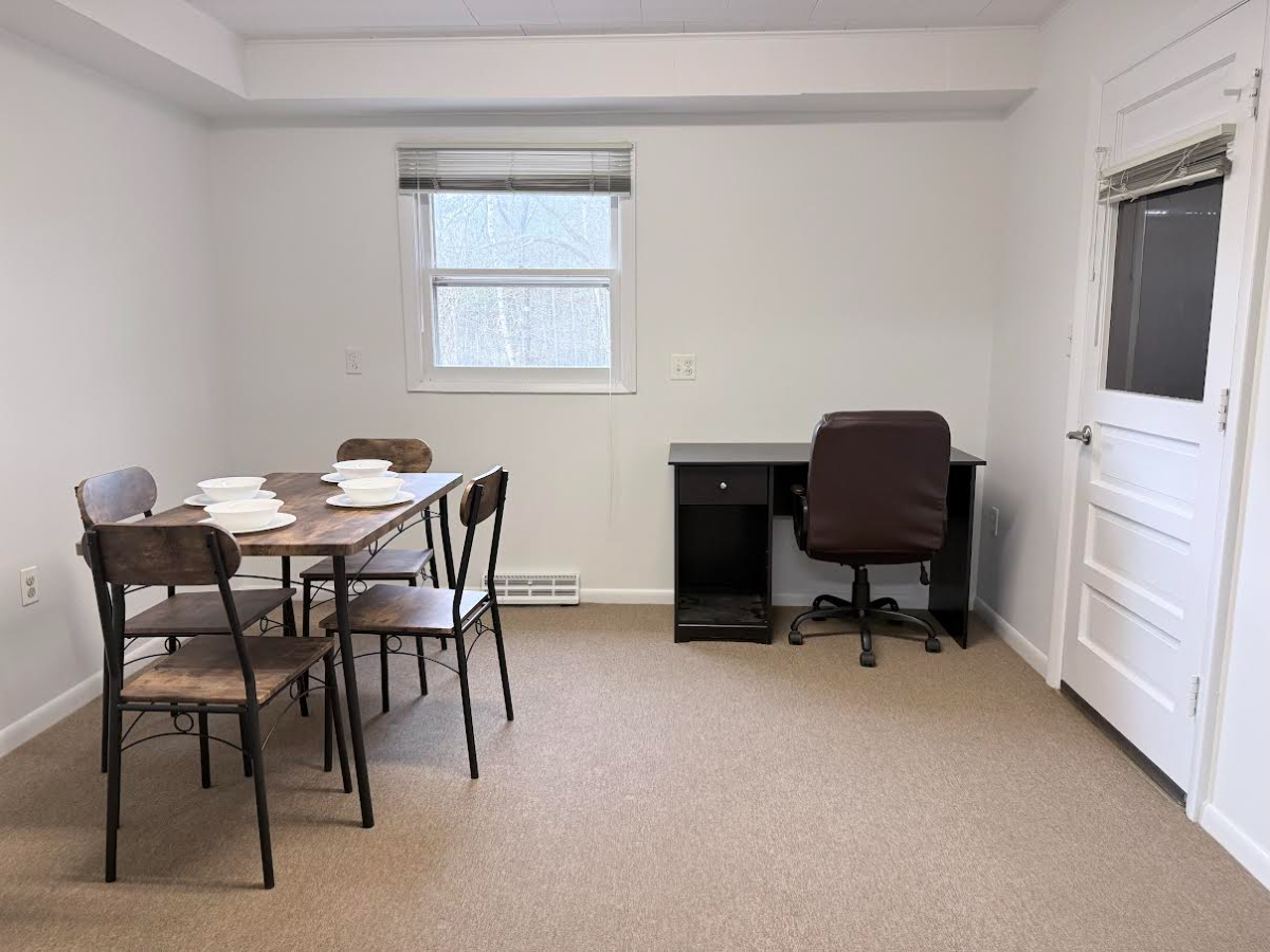Fully Renovated Spacious 2-Bedroom Home - Photo 6