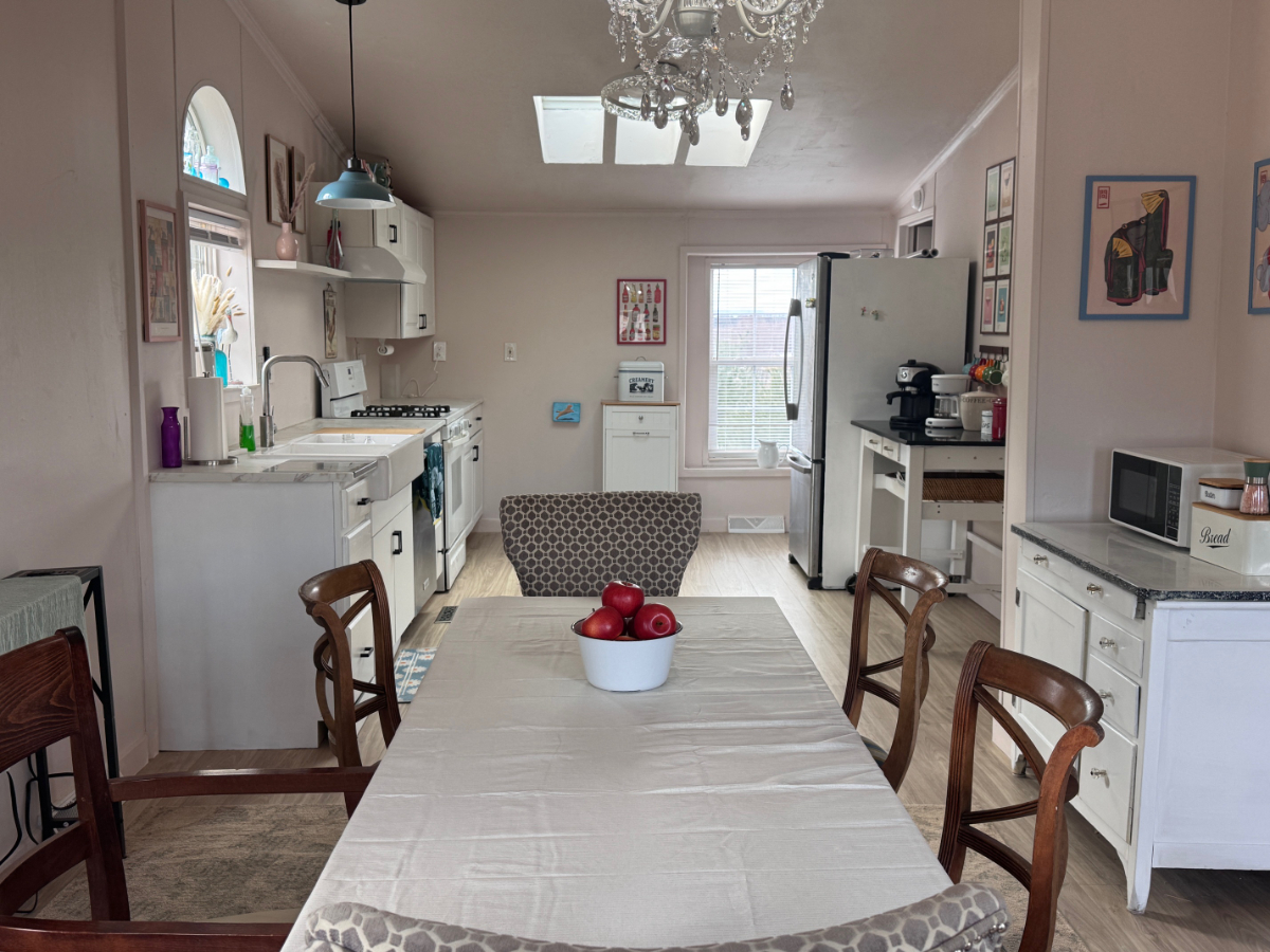 Comfortable 3 Bedroom Retreat With Deck Close To Hudson Dining, Parks, And Columbia Memorial Hospita - Photo 4