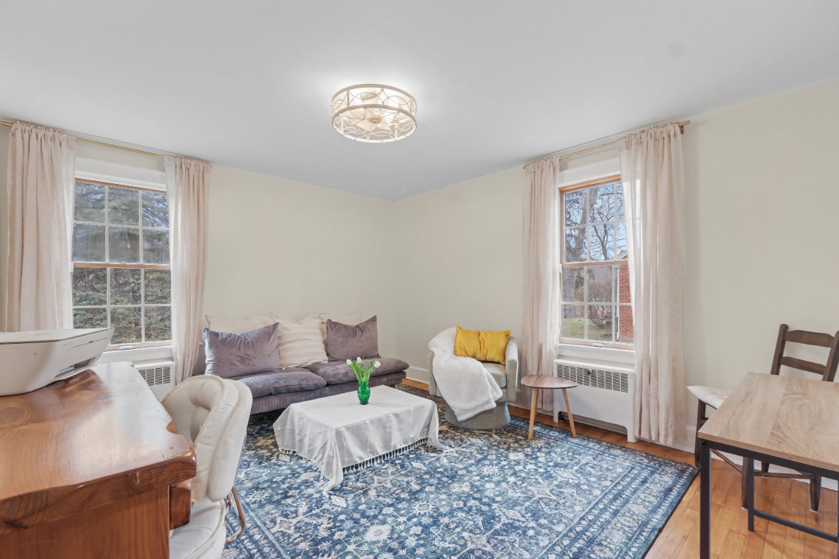 Charming Home located near Poughkeepsie, Kingston, Highland and New Paltz - Photo 9