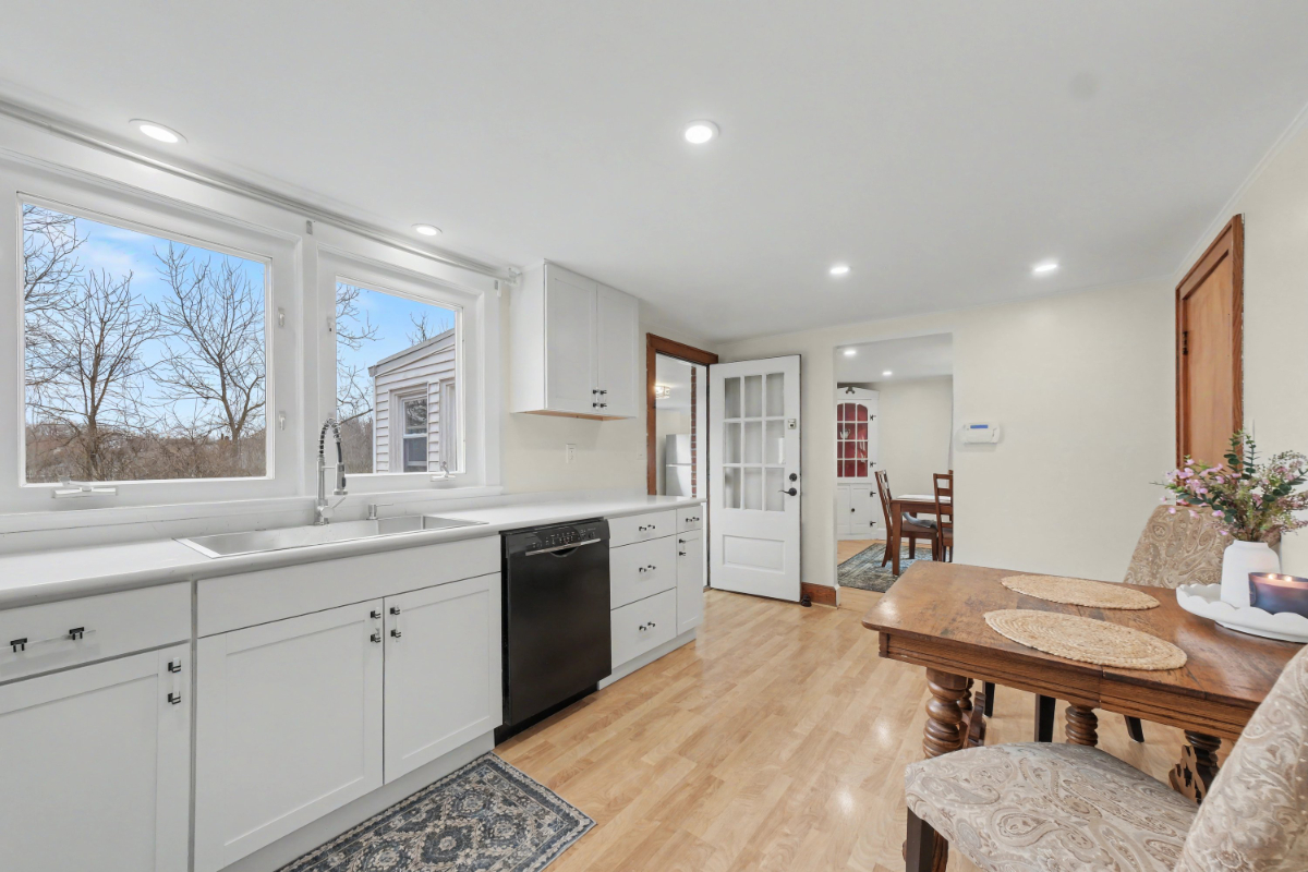 Charming Home located near Poughkeepsie, Kingston, Highland and New Paltz - Photo 4