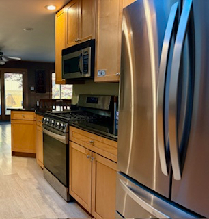 Beautiful Bayview Home - Photo 6