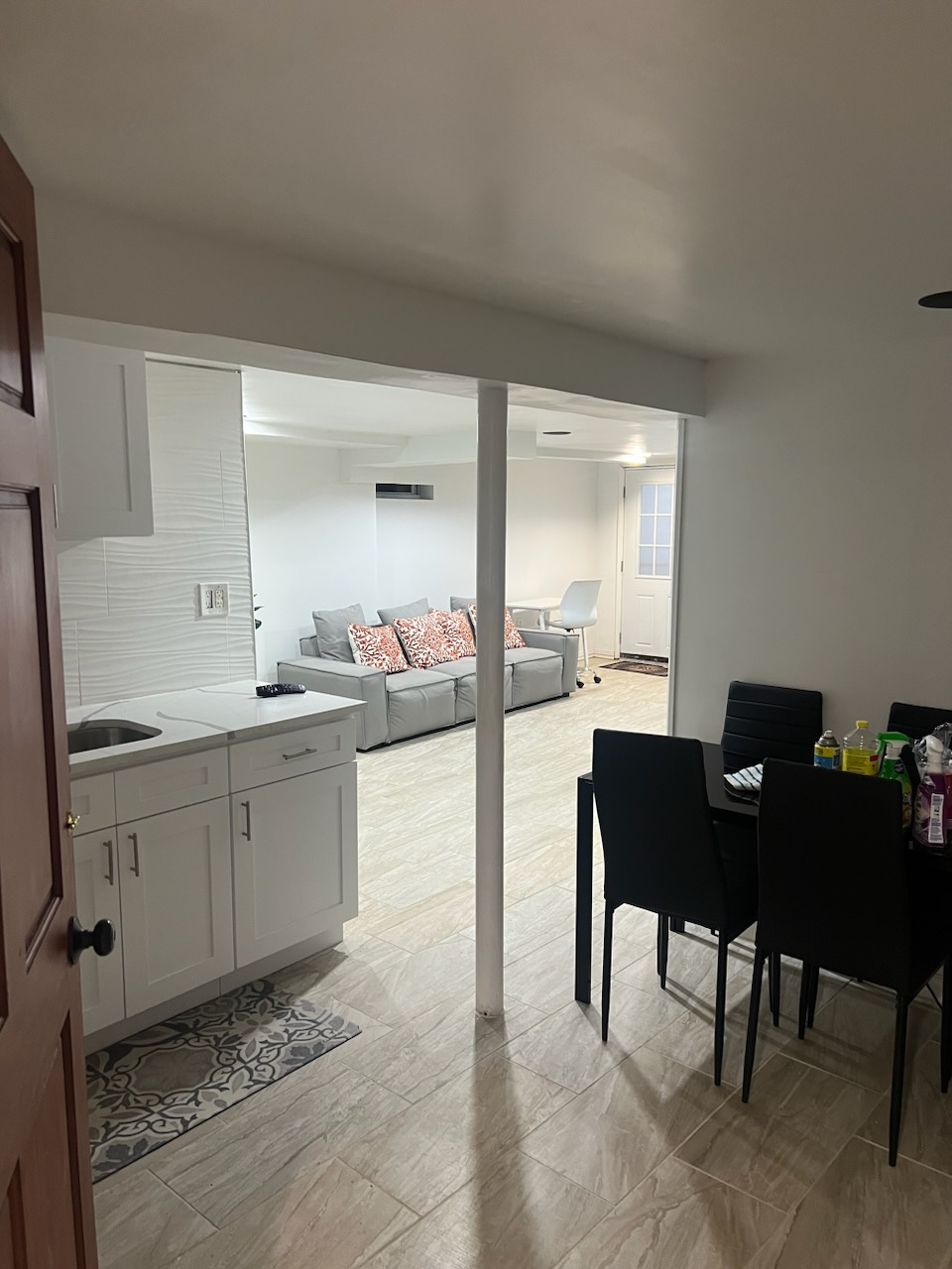 EXTRA LARGE  1BR/ STUDIO IN GATED COMMUNITY, MINS TO AIRPORT & MAJOR HOSPITALS - Photo 7