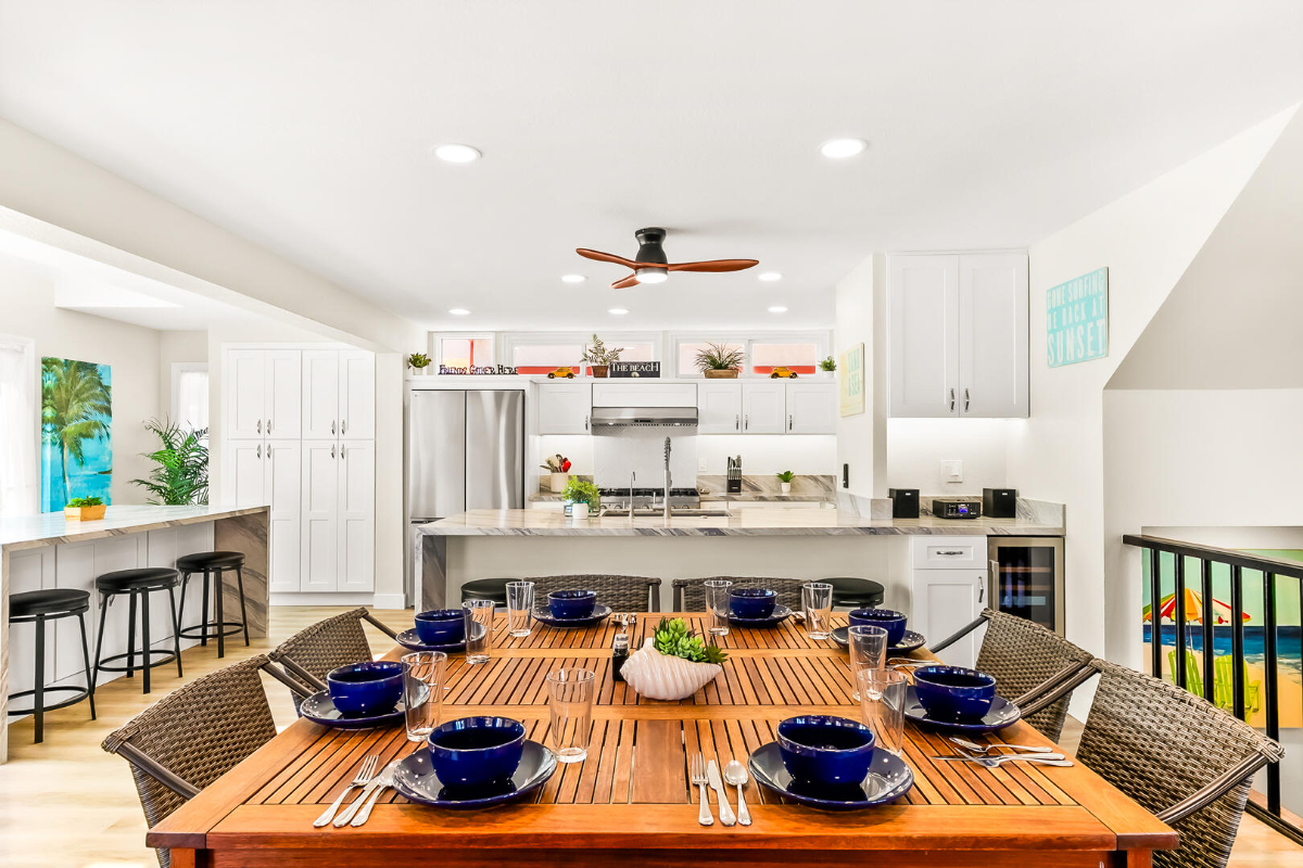 South Mission, a 4 Bedroom 4 1/2 Bath Home Just 1 Block from the Beach - Photo 3