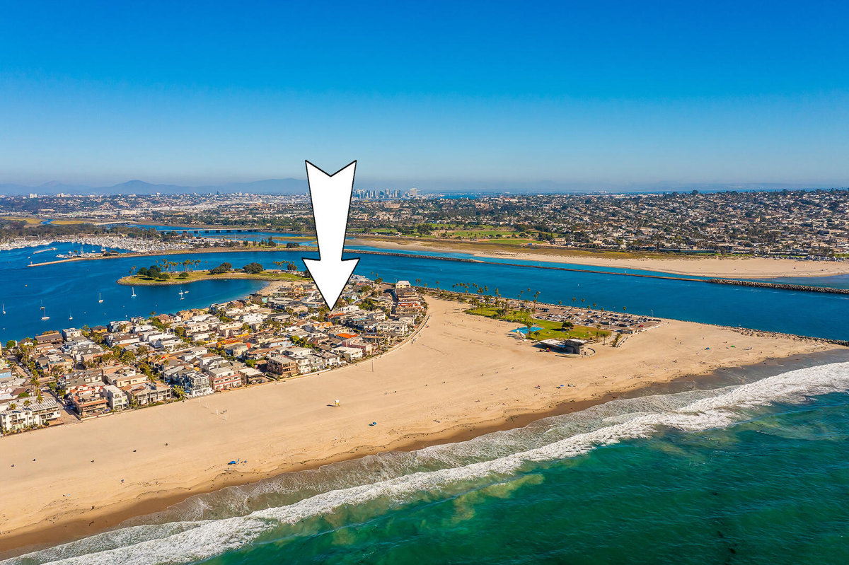 South Mission, a 4 Bedroom 4 1/2 Bath Home Just 1 Block from the Beach - Photo 2
