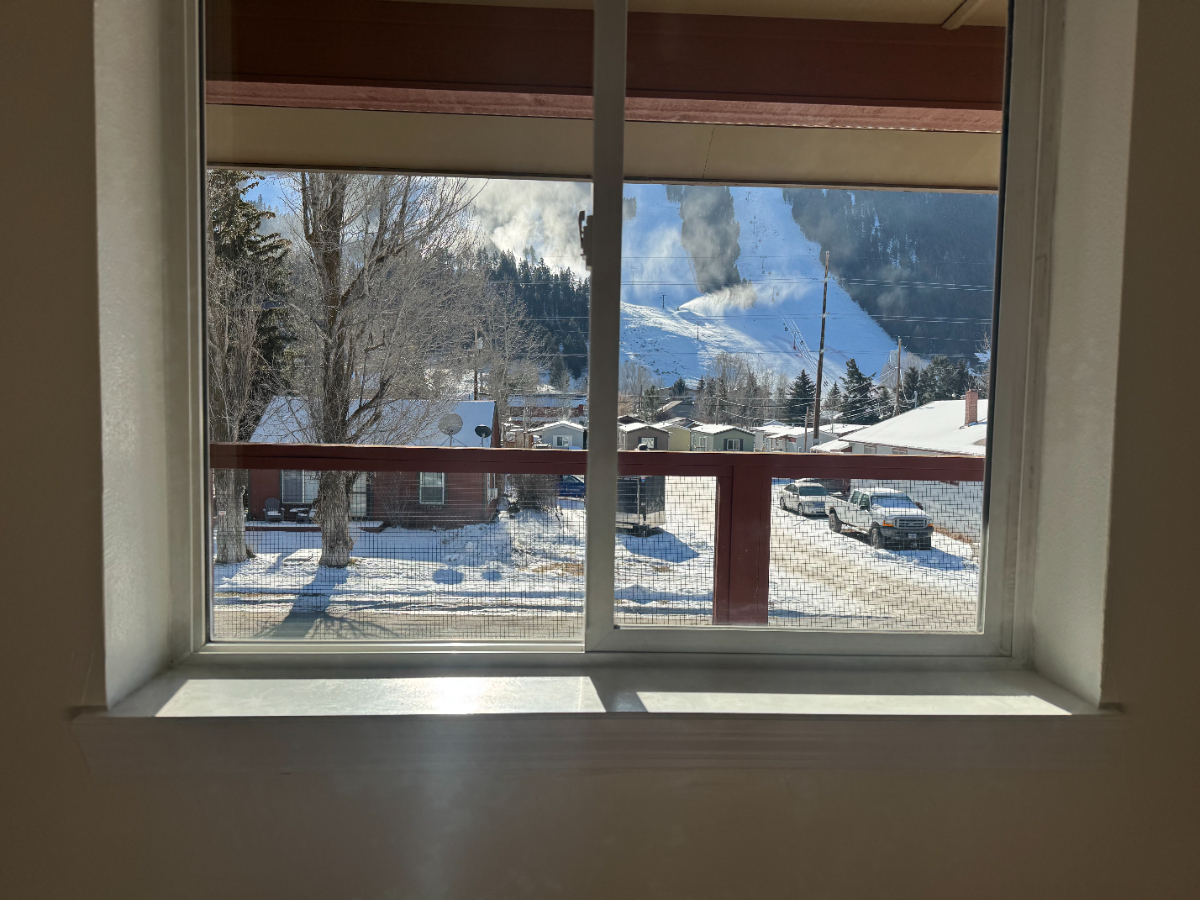 1 Bedroom Unit Downtown Jackson  Overlooking Snow King Mountain - Photo 3