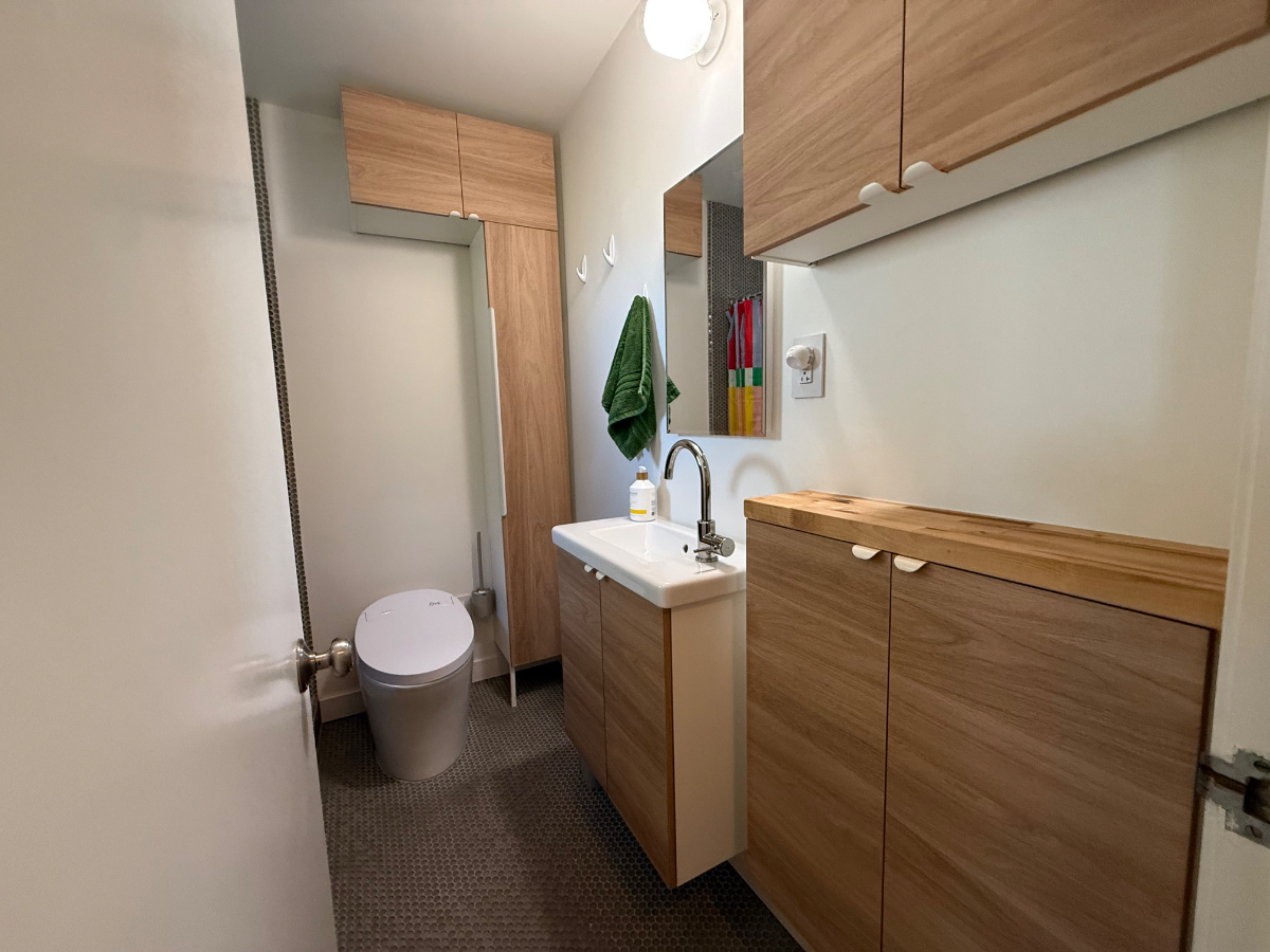 2 Bed 1 Bath halfplex with one car garage - Photo 5