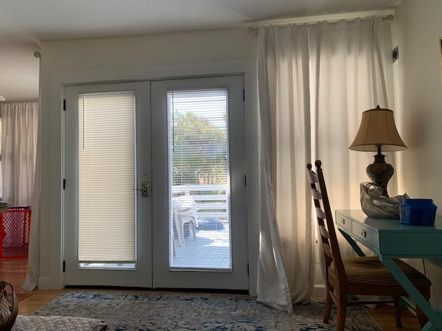 Elevated 1 bedroom 2 bath Apartment King bed 2 bath full kitchen and laundry in unit 3 minutes to be - Photo 4