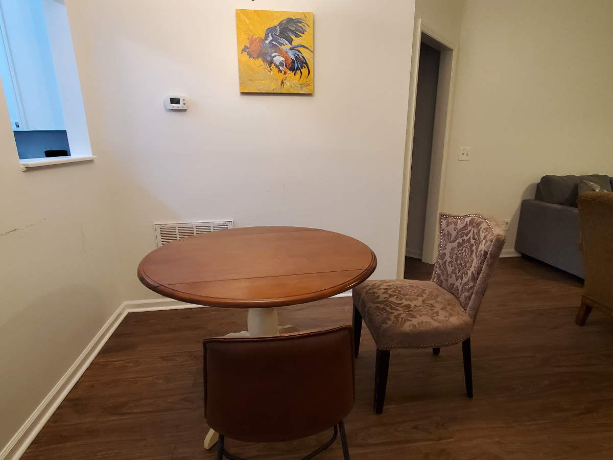Spacious and Updated Condo Midtown - Photo 3