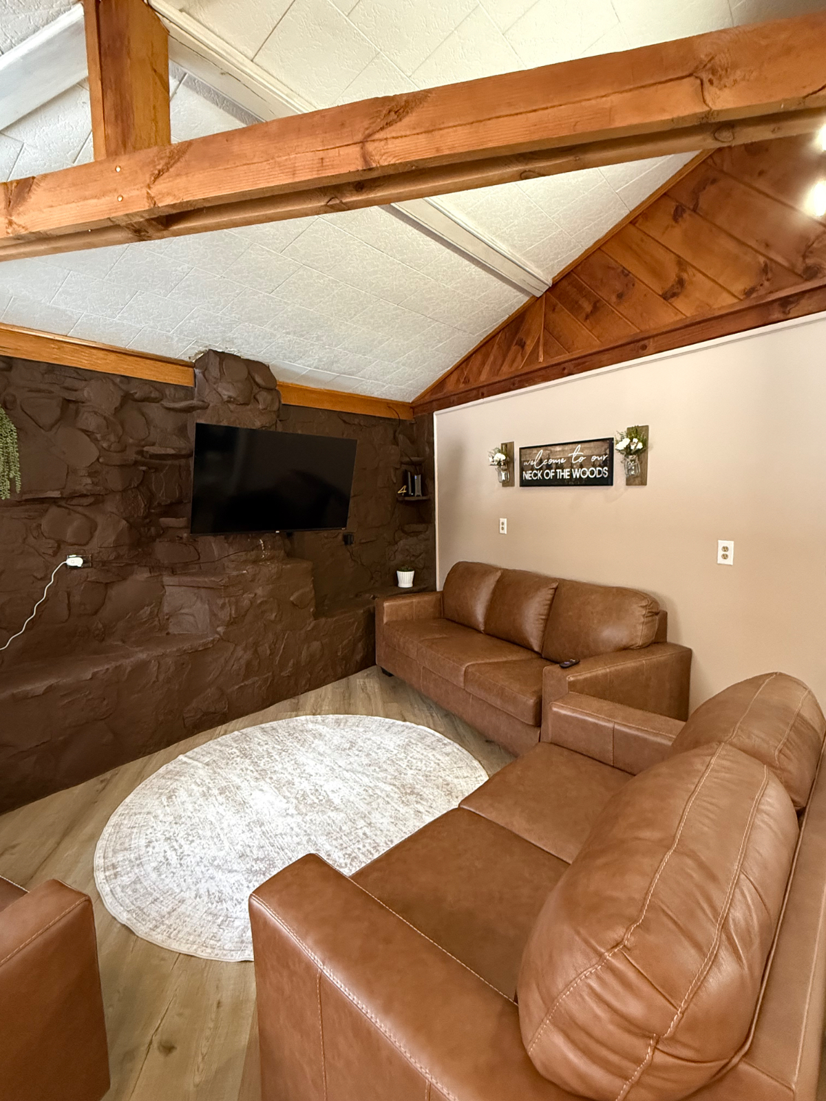 The Octagon House - Photo 2