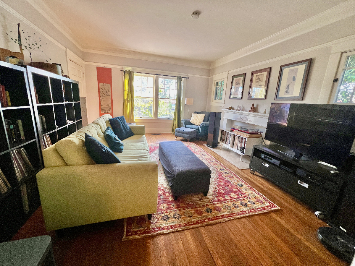 Los Feliz Village Furnished 1BR w/ Private Yard & Veranda - Aug-Nov - Photo 1