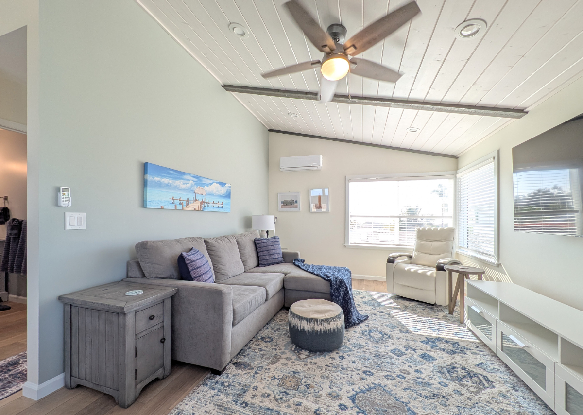 Stunning furnished unit with Ocean and Bay Views - Photo 2