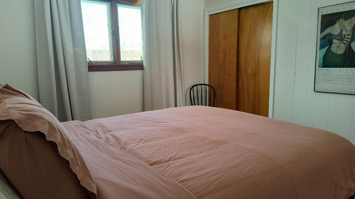 Spacious, Bright 3 Bedroom Minutes to Stowe and Morrisville - Photo 8