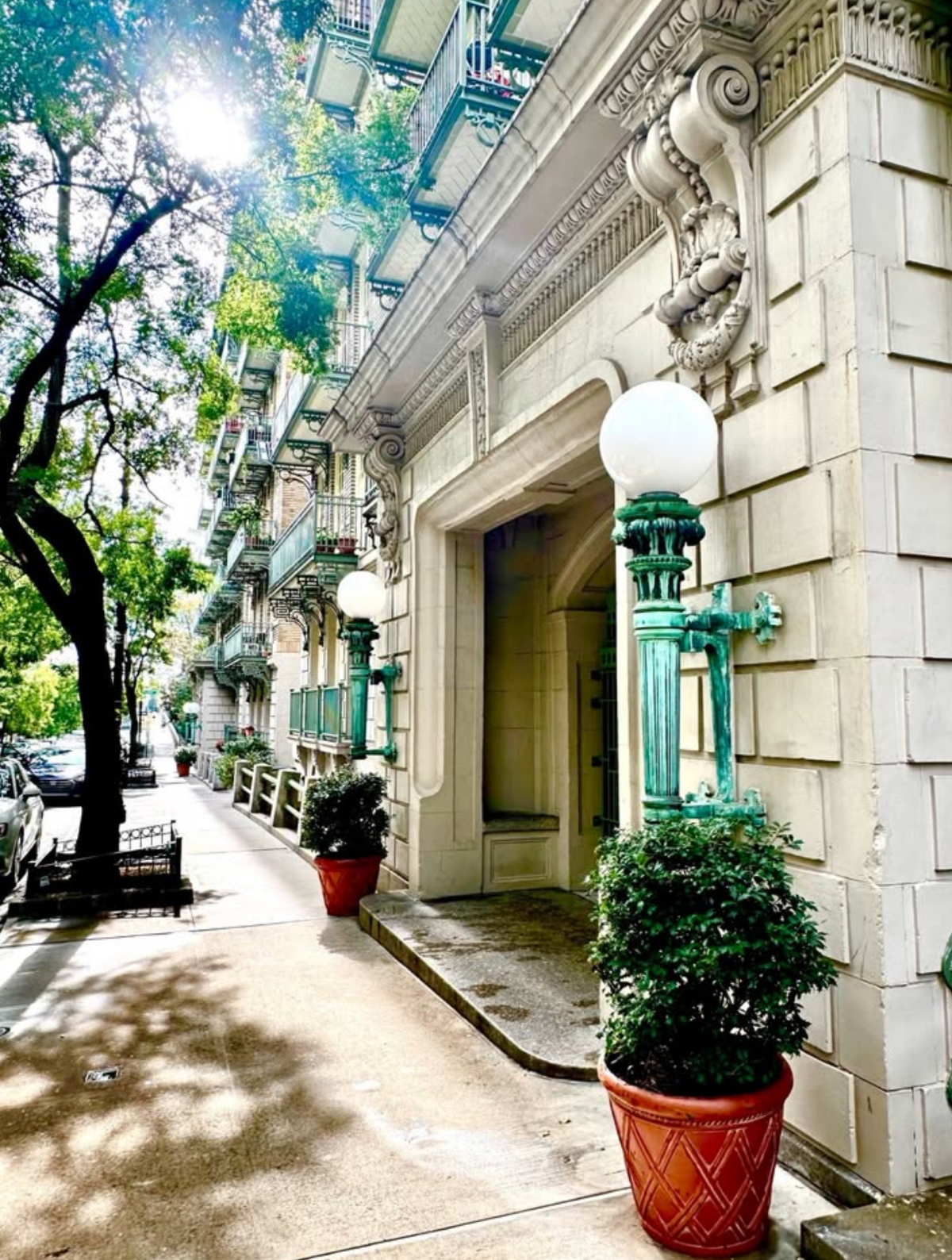 Beautiful Renovated Two-Bedroom at Upper East Side - Photo 12
