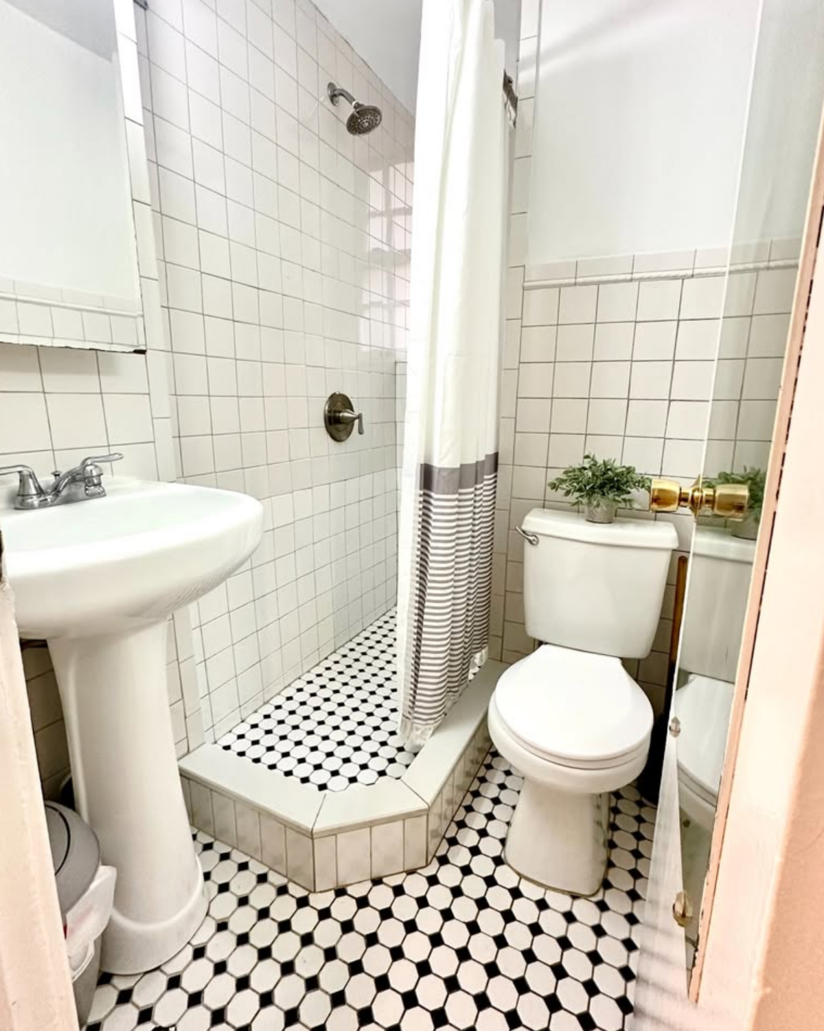 Beautiful Renovated Two-Bedroom at Upper East Side - Photo 9