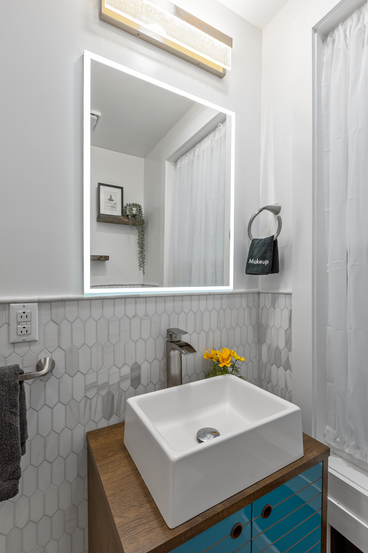 2BD Laundry and Utilities Included - Photo 3