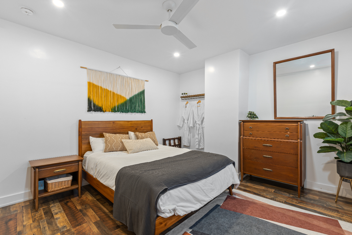 2BD Laundry and Utilities Included - Photo 4