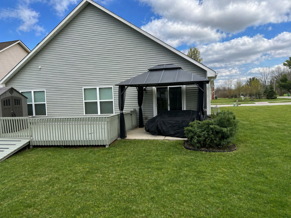 Beautiful 3 Bedroom Home Away From Home - Patio, Deck & Private Garage - Photo 2