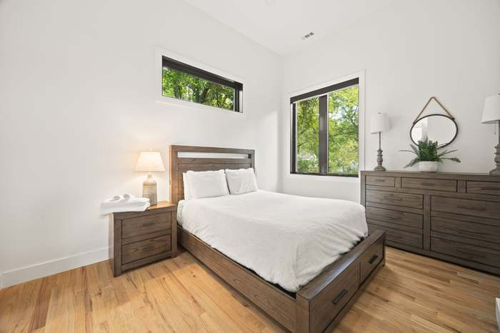 East Nashville Retreat Steps from Shelby Park & Minutes to Downtown - Photo 10