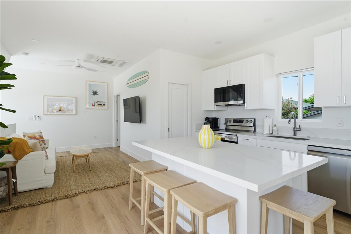 Quiet Pt Loma New Two Story ADU with Rooftop City Views - Photo 6