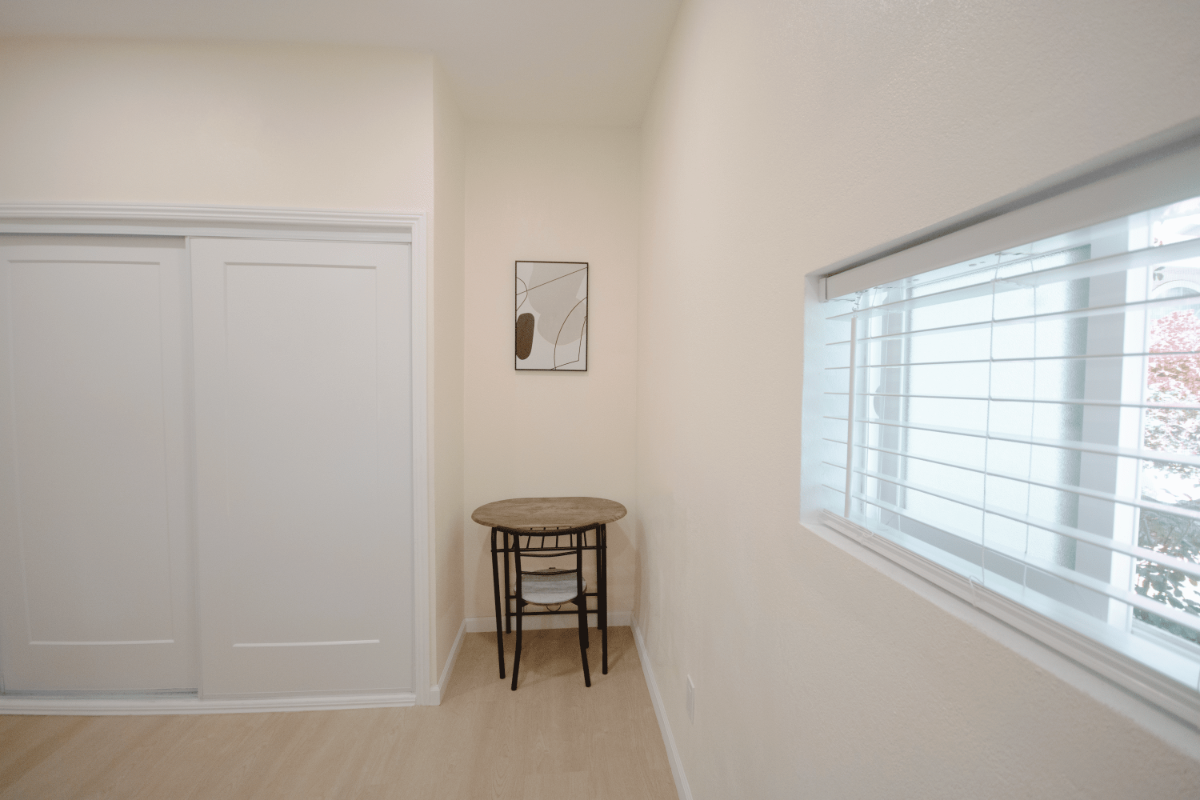 Newly Renovated 1Bed/1Bath Private Home - Photo 3