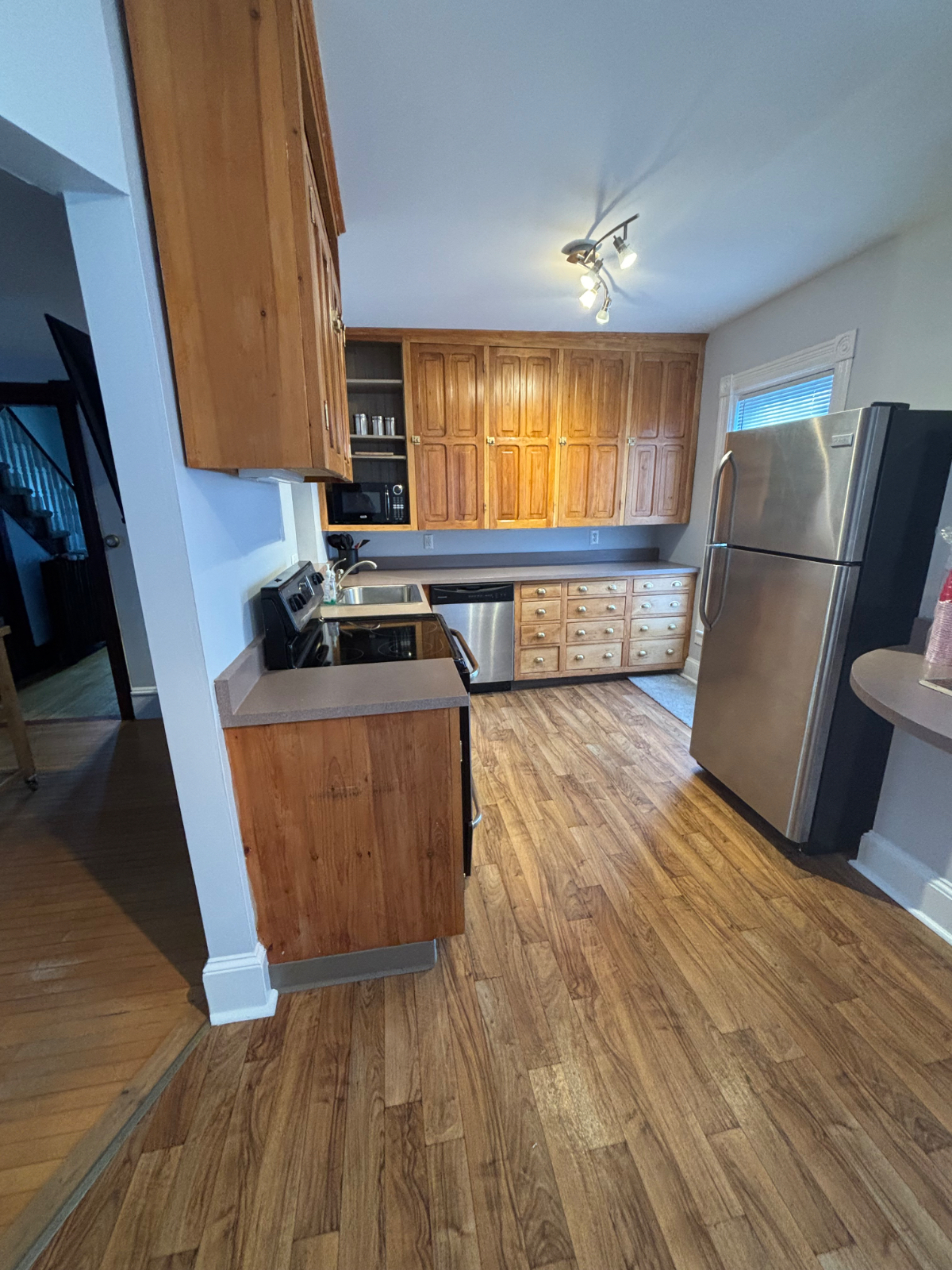 Walkable to CVPH/Downtown Large House Plenty of room Centrally Located - Photo 3