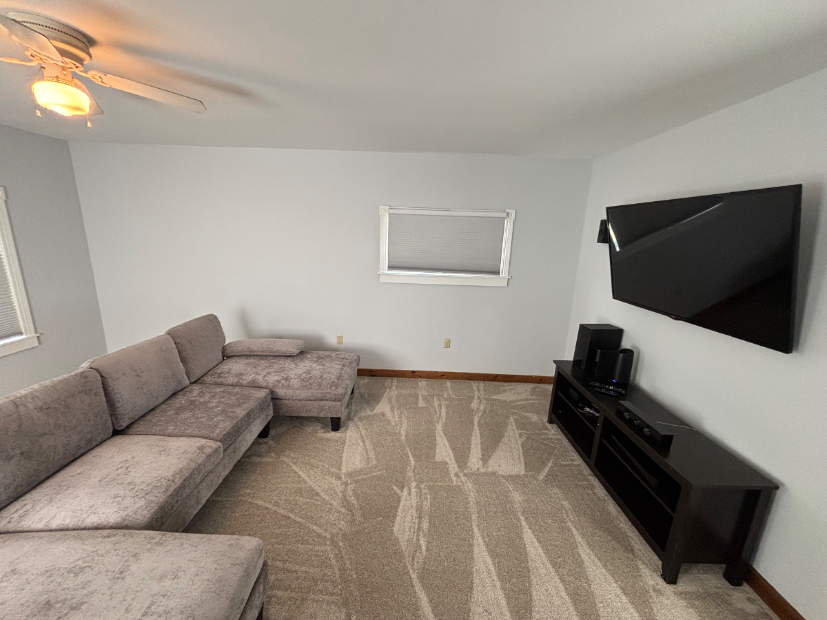 Walkable to CVPH/Downtown Large House Plenty of room Centrally Located - Photo 11
