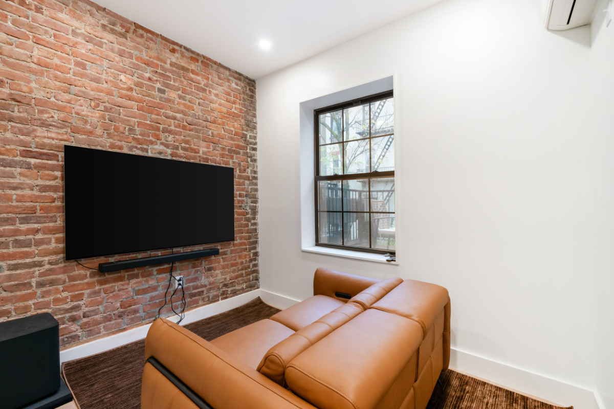 Furnished 2BR in Prime Greenwich Village w/ Private Patio & W/D - Photo 4