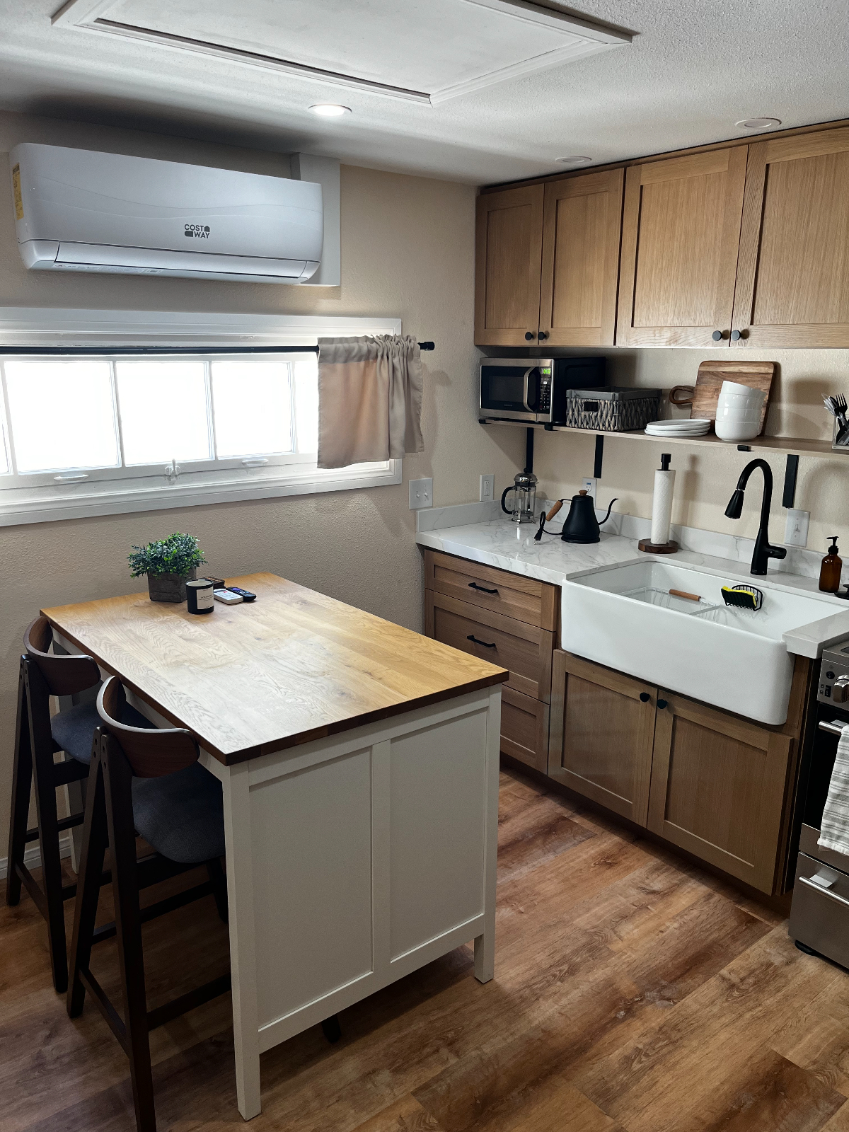 Brand-New Highland Park Studio, 2 Blocks to Metro - Photo 6