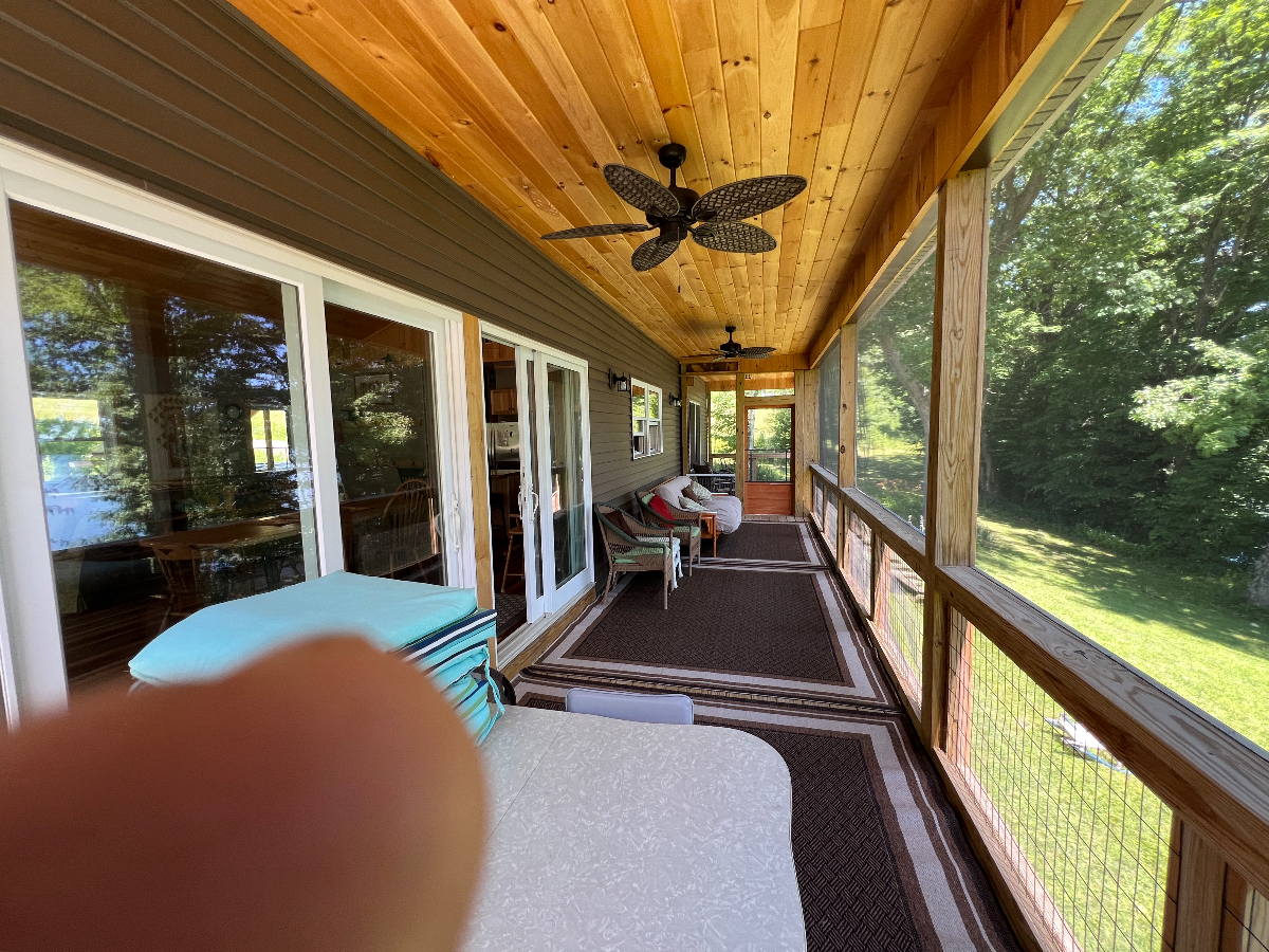 Lake house on Fairfield Pond - Photo 8