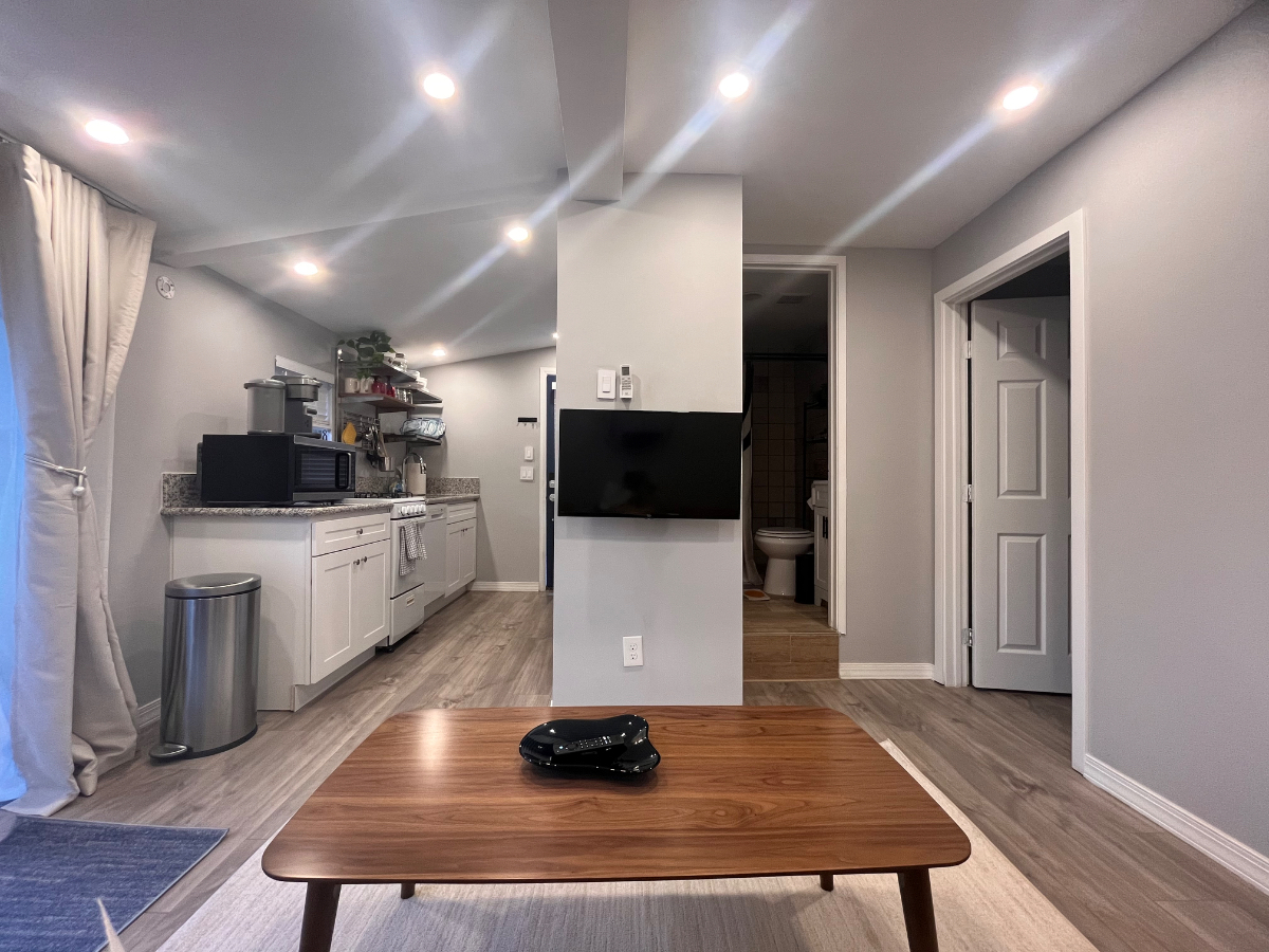 Private 1BR ADU w/ Kitchen, Parking & Patio- 30-60 Day Stay - Available Until June 5 - Near DTLA, USC, Hospitals - Photo 5