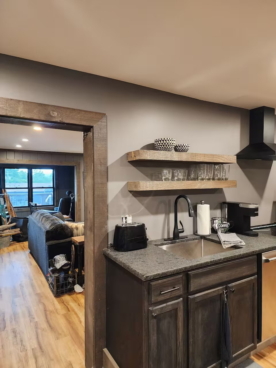 Studio Apartment - Photo 4