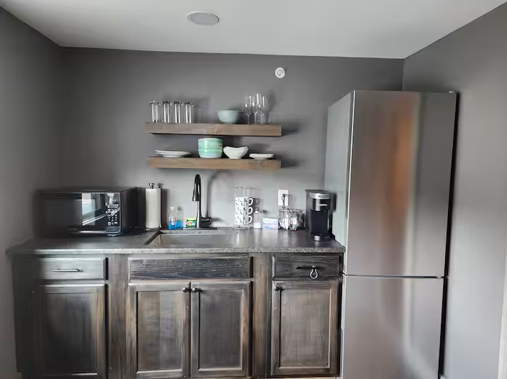 Studio Apartment - Photo 4