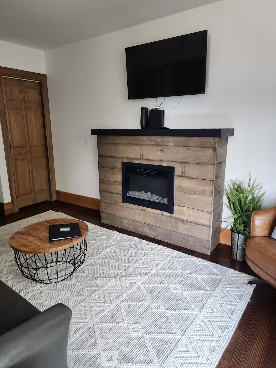 Modern 1BR Retreat Steps from Lake Placid Village - Photo 3