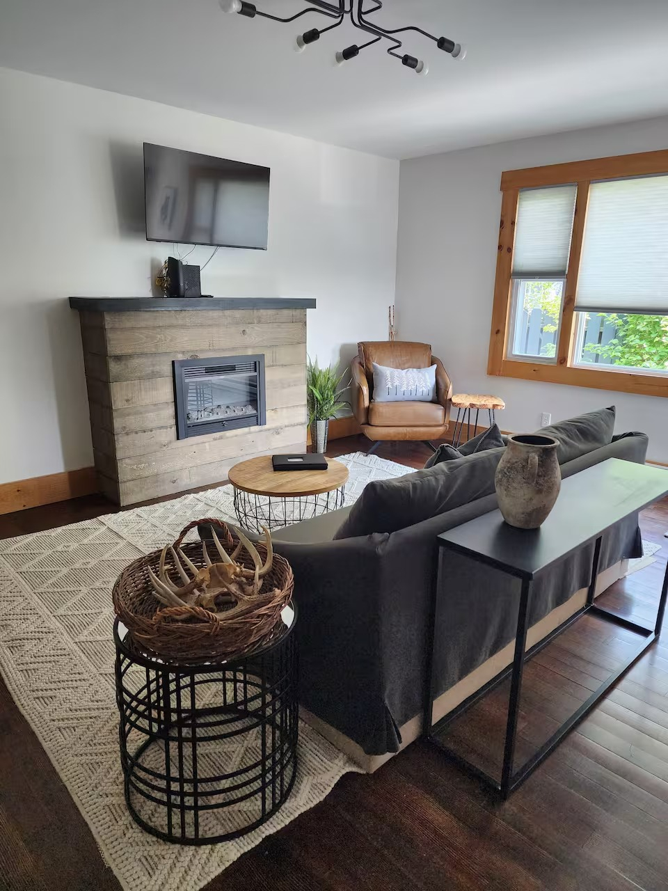 Modern 1BR Retreat Steps from Lake Placid Village - Photo 1