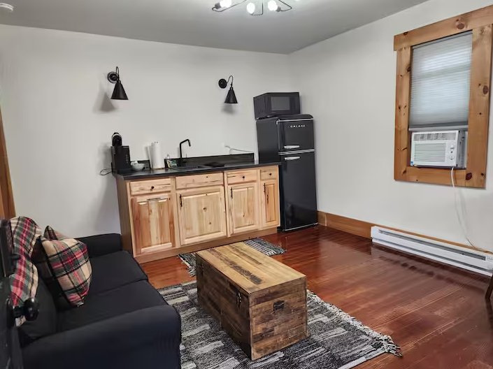 Modern 1BR Retreat Steps from Lake Placid Village - Photo 1