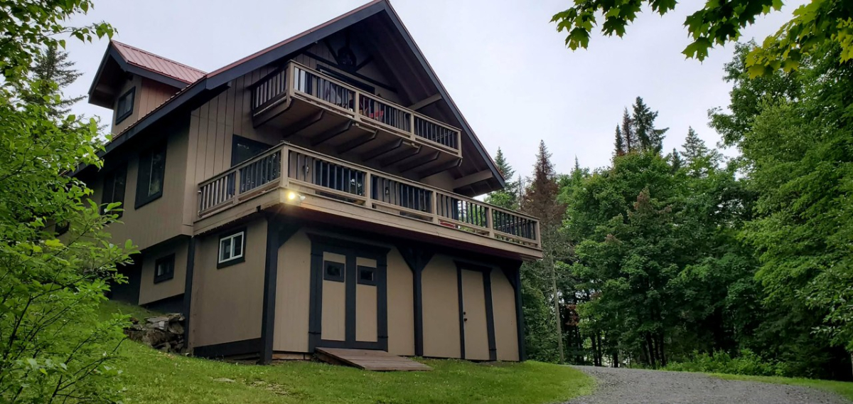 Upscale 3BR/2BA cabin in Vermont's Northeast Kingdom. Modern rustic interior, private trails, Starli - Photo 3